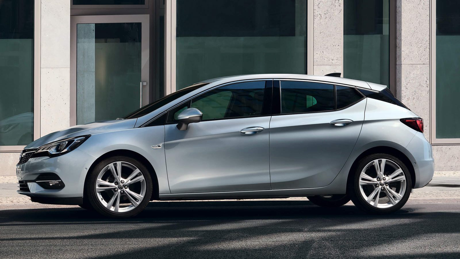 Nowy Opel Astra V