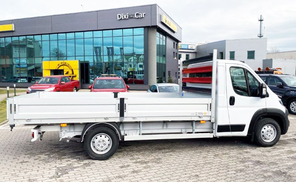 Samochód dostawczy skrzynia z opuszczanymi burtami, Opel Movano