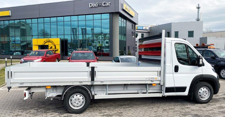 Dostawczy Movano skrzynia z ochroną kabiny przed salonem Opel