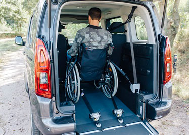 Combo przystosowane do przewozu osoby na wózku