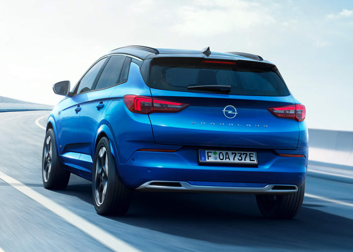 Niebieski Opel Grandland tył obwodnica